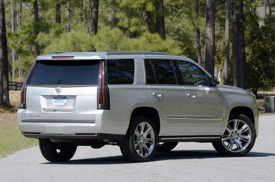  Cadillac Escalade 2015 года  (фото 58 из 91)